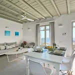 Bay Mykonos Tourlos